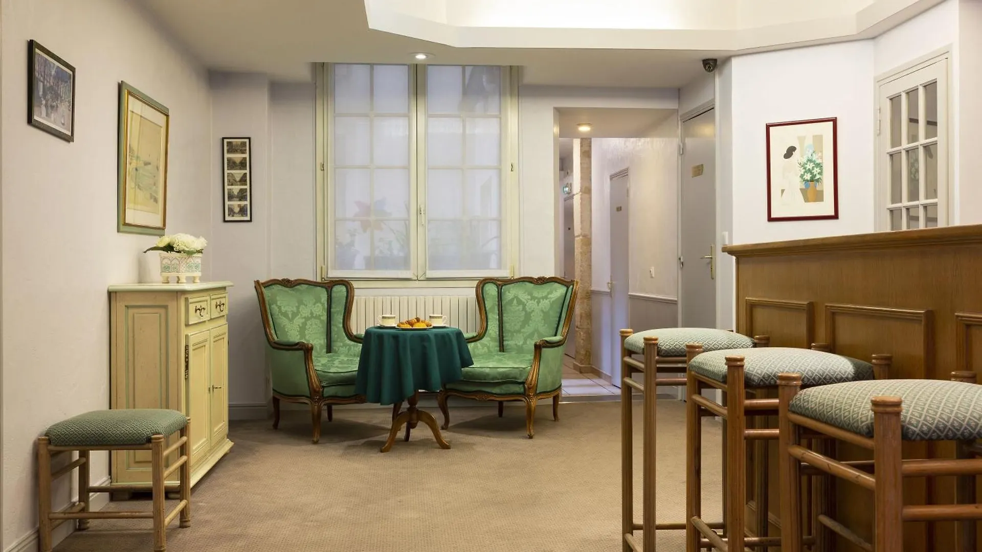 Hotel Du Pre
