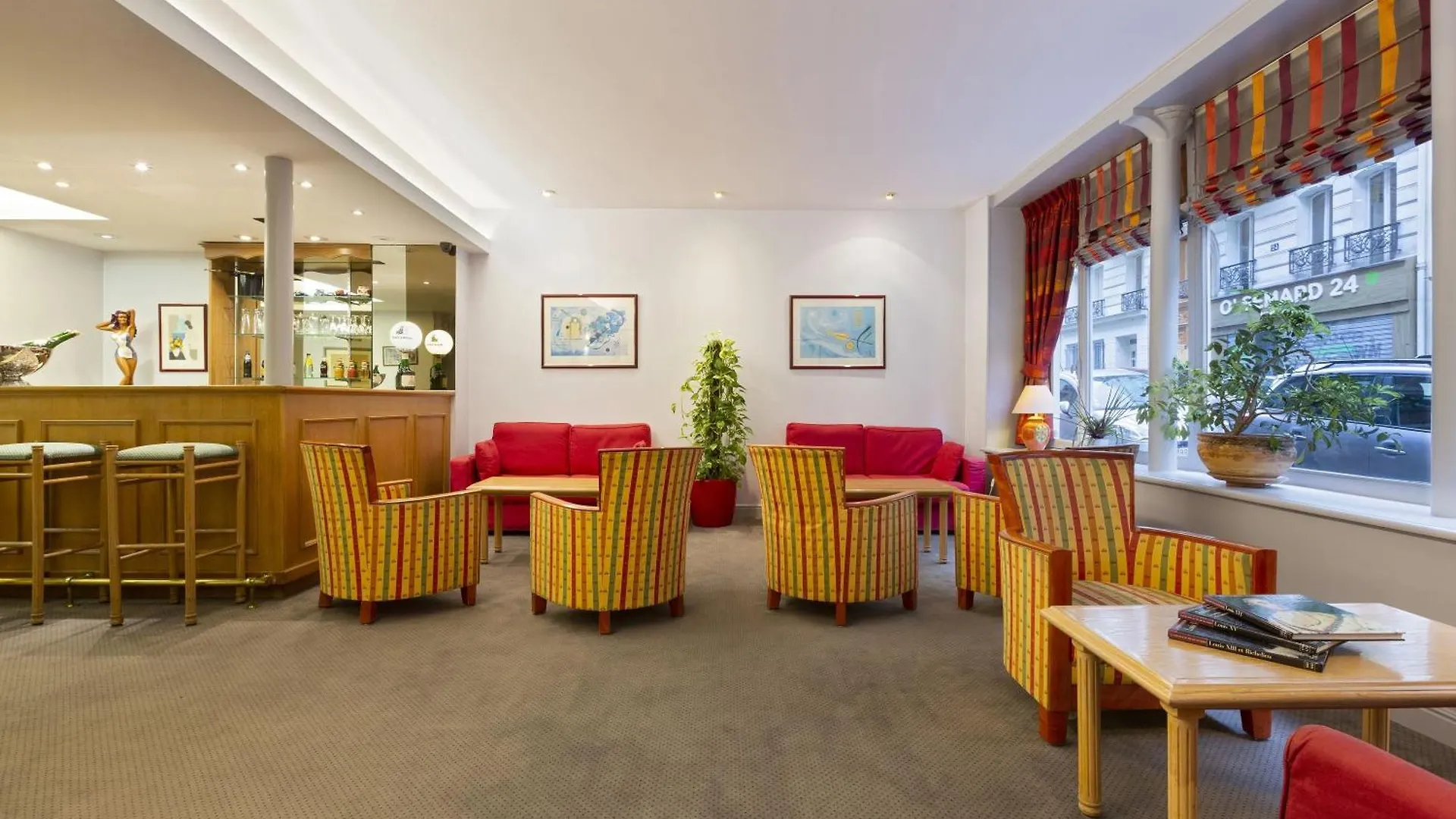 Du Pre Hotel 3*