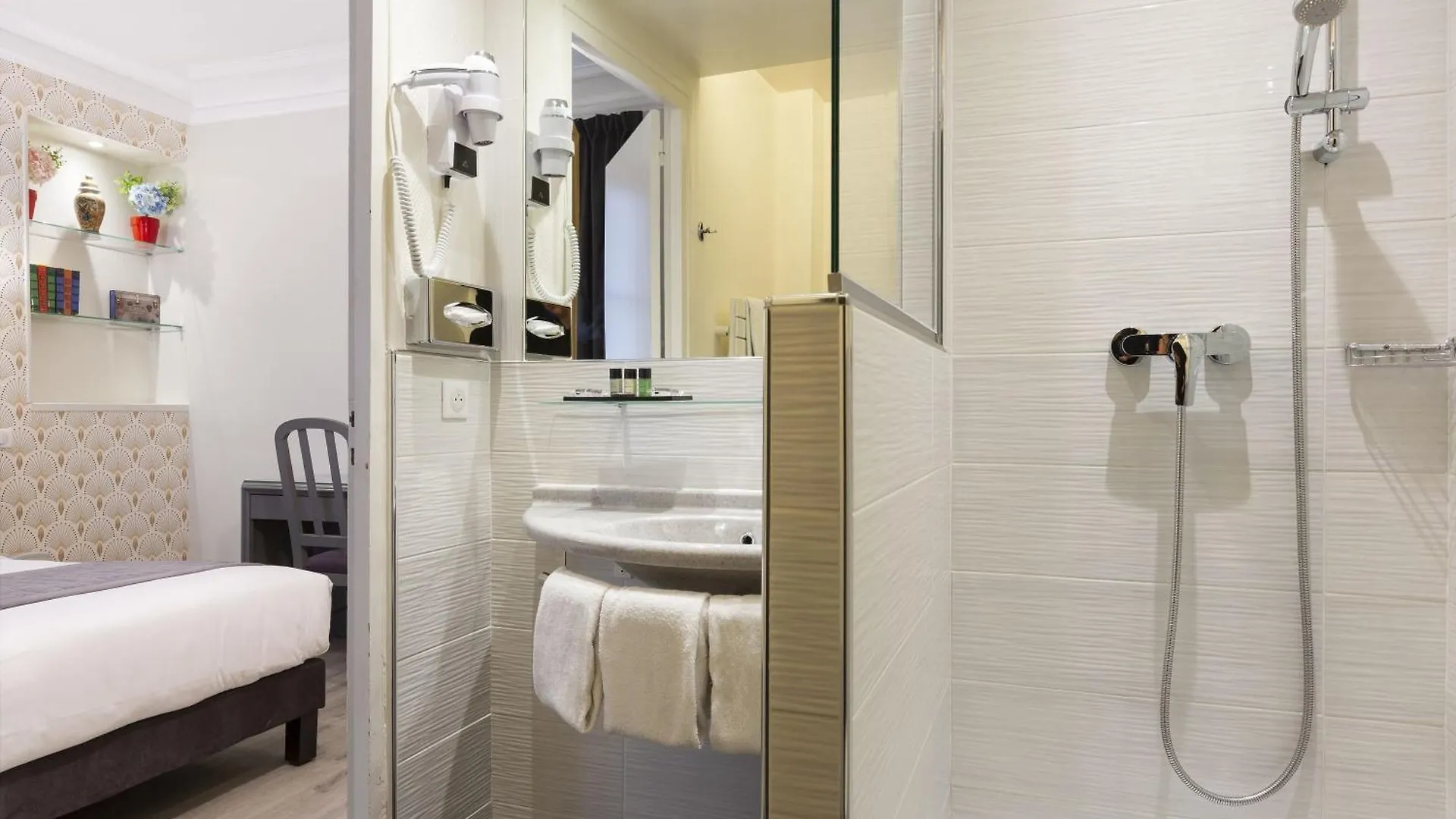 Du Pre Hotell 3*